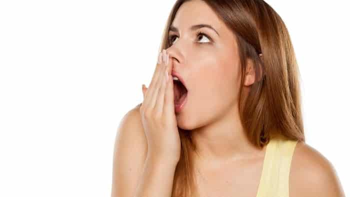 Tips Mengusir Bau Mulut Setelah Mengkonsumsi Bawang Putih