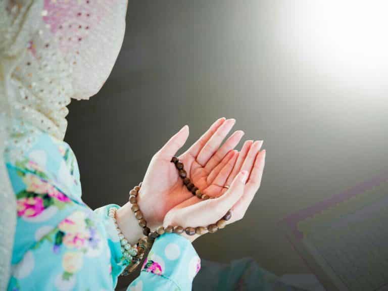 Doa Untuk Suami: Hadist, Amalan serta Keutamaanya